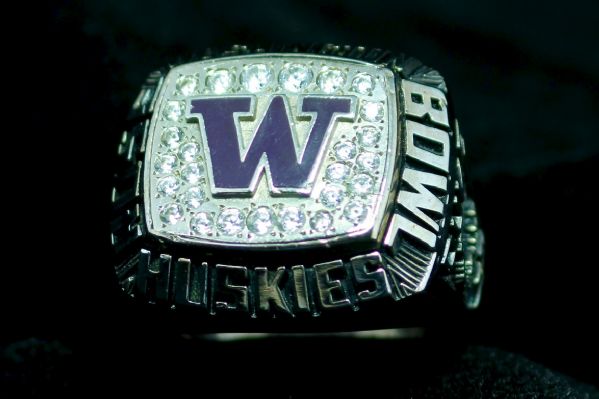 Washington Huskies Championship Ring